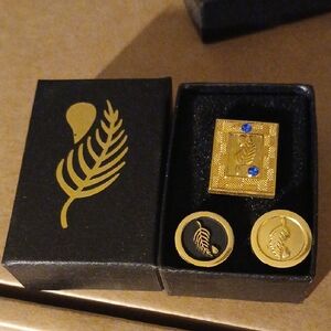 Melaleuca Award Gold and Blue Stone Men's Accessory Set.